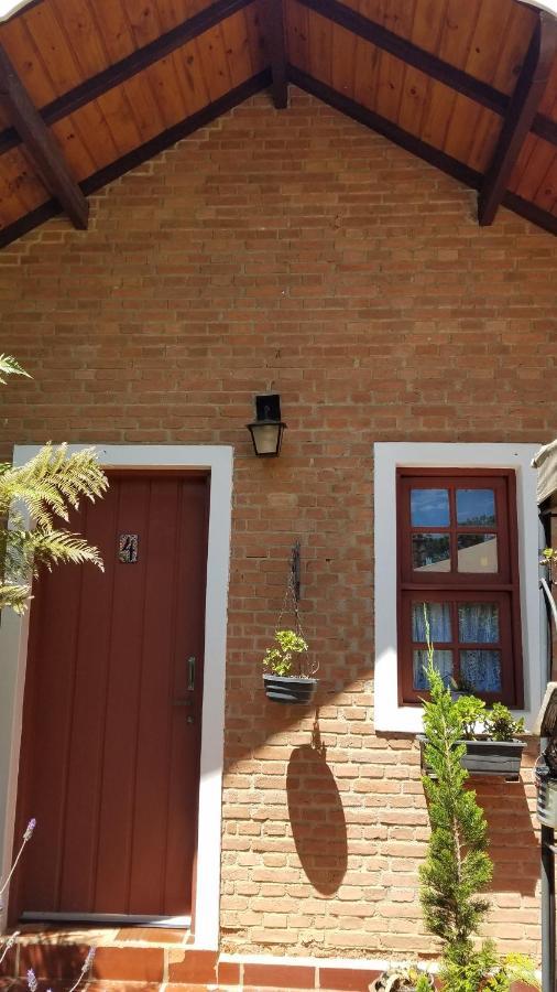 Lodge Recanto Chale Dos Alpes - Chale Com Lareira E Jardim Monte Verde (Minas Gerais)